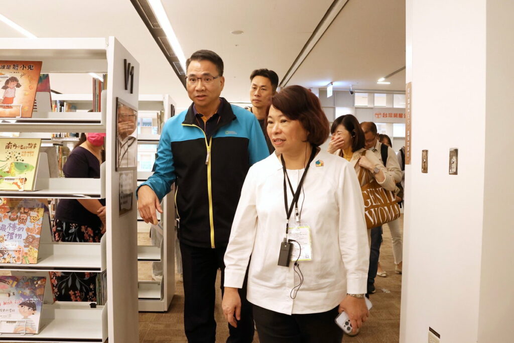 黃敏惠市長率市府團隊參訪　借鏡「桃園市立圖書館新總館」、「橫山書法藝術館」 將設